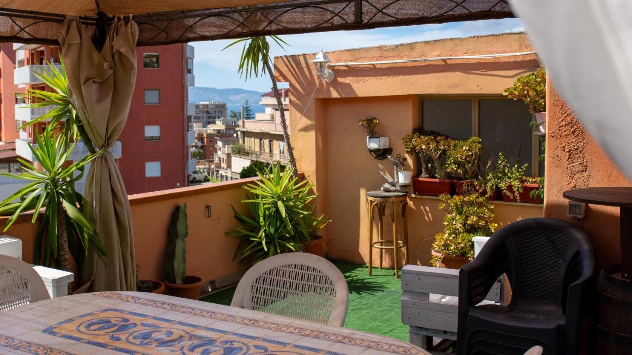 Like Home Apartment Reggio di Calabria Ngoại thất bức ảnh